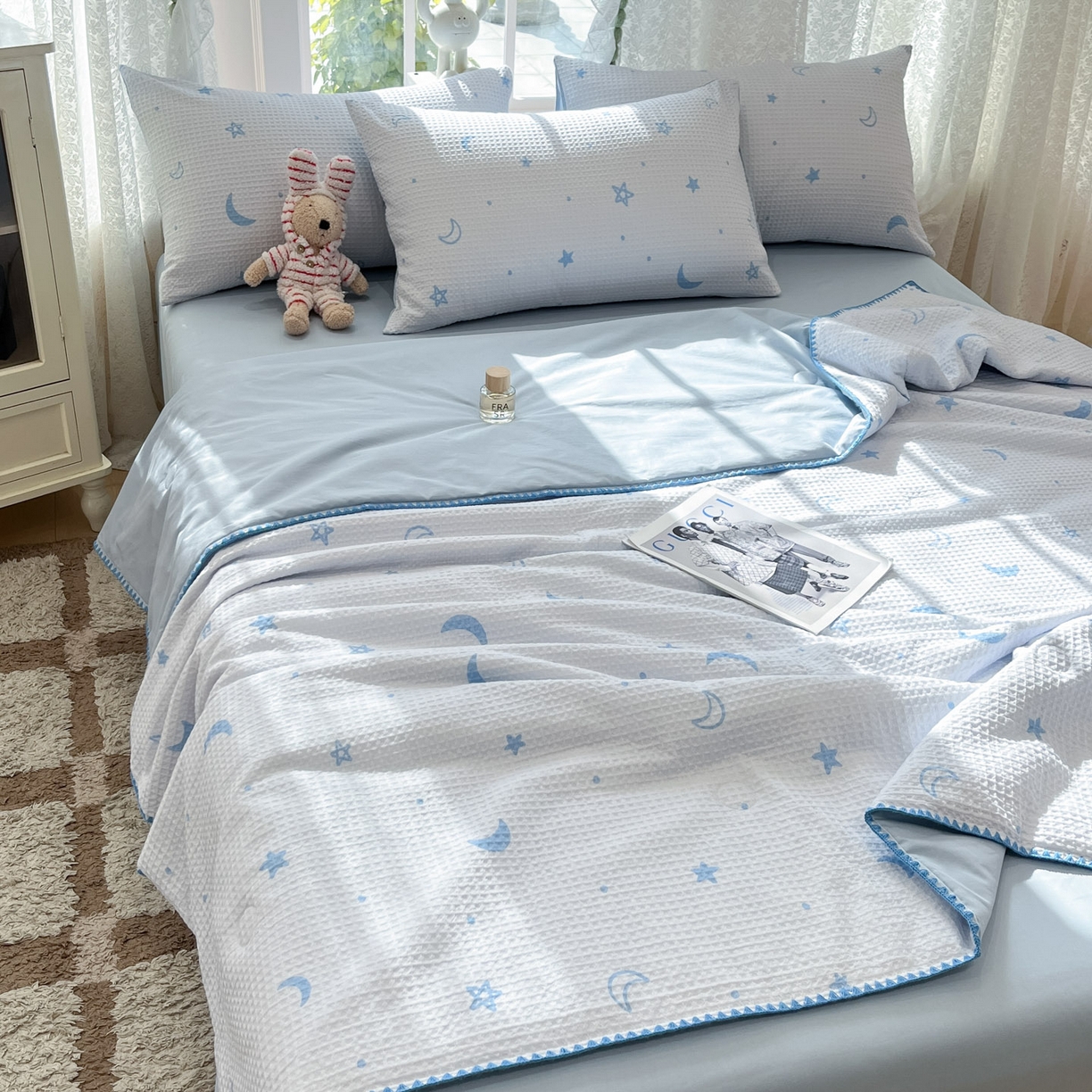 91家纺网 家纺一手货源 找家纺 一加一 2026春夏新款全棉立体华夫格数码印花大豆夏被四件套 云梦星河