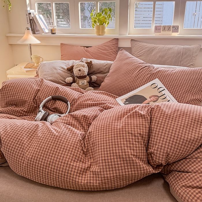 91家纺网 家纺一手货源 找家纺 梦依依 2026新款全棉色织水洗棉拉链款四件套 琥珀红