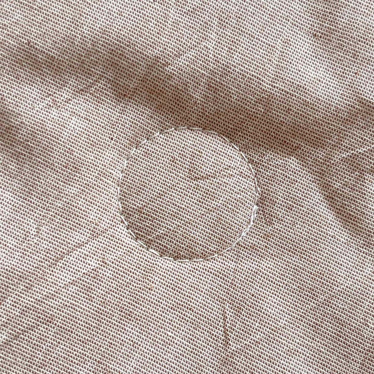 91家纺网 家纺一手货源 找家纺 一加一 2026春夏新款全棉纯棉色织水洗棉麻毛巾绣大豆夏被-心心相依 棉麻音符-卡其