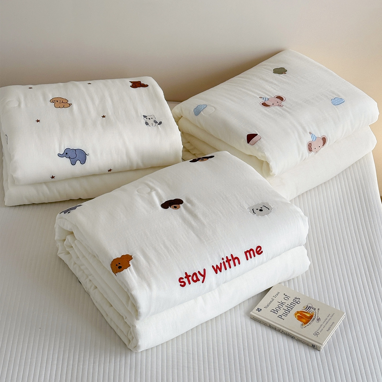 一加一 2026春夏新款双层纱刺绣大豆夏被-棉纱萌趣 组合图仅供展示不可下单