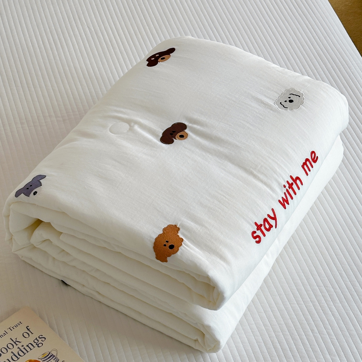 一加一 2026春夏新款双层纱刺绣大豆夏被-棉纱萌趣 狗狗乐园