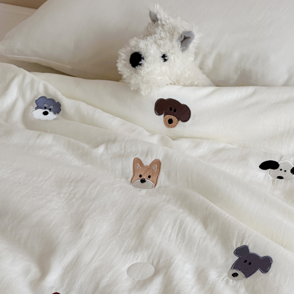 91家纺网 家纺一手货源 找家纺 一加一 2026春夏新款双层纱刺绣大豆夏被-棉纱萌趣 狗狗乐园