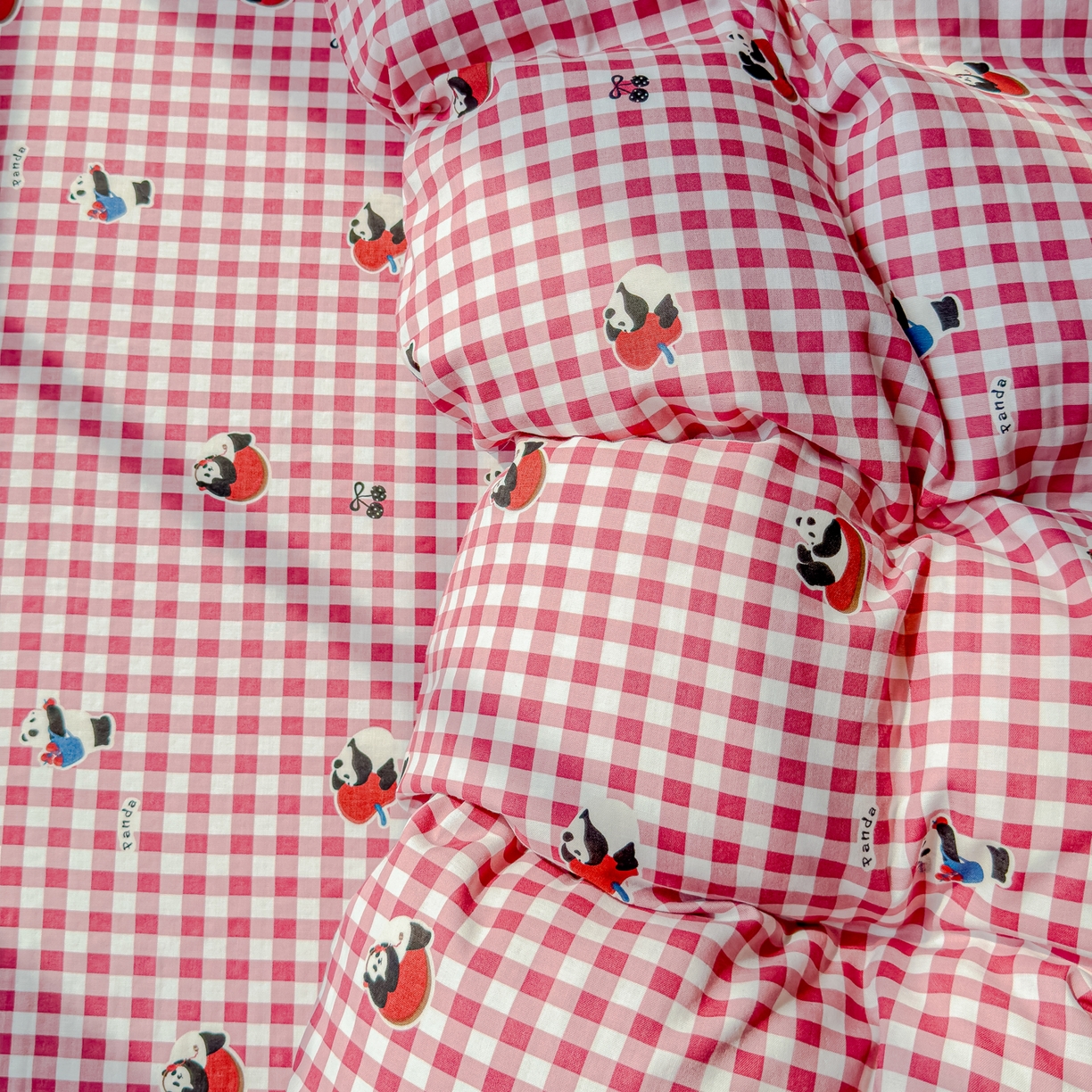 91家纺网 家纺一手货源 找家纺 感遇家纺 2026春夏新款双层纱全棉纯棉系列四件套-第一批 红格熊猫