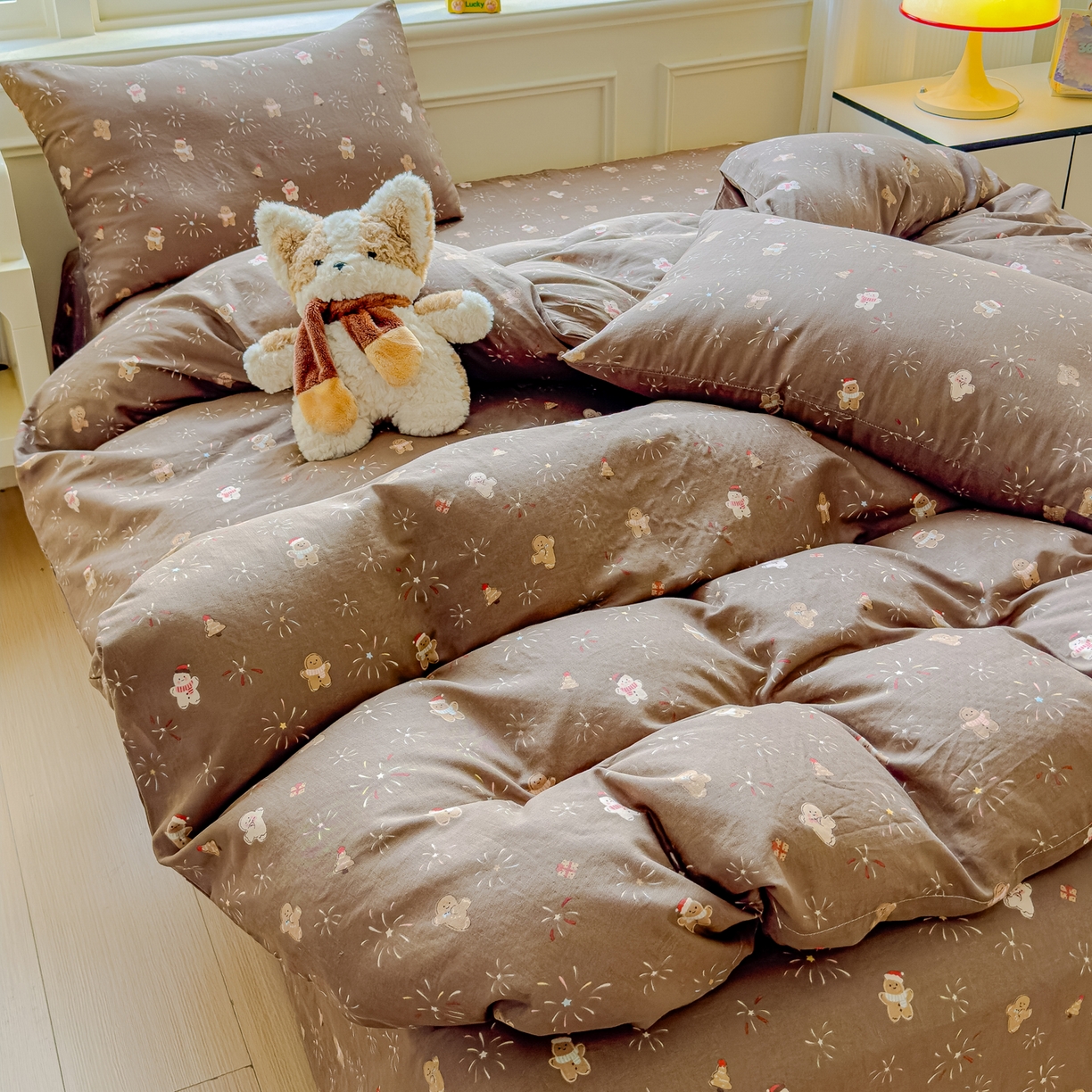 91家纺网 家纺一手货源 找家纺 感遇家纺 2026春夏新款双层纱全棉纯棉系列四件套-第一批 姜饼人