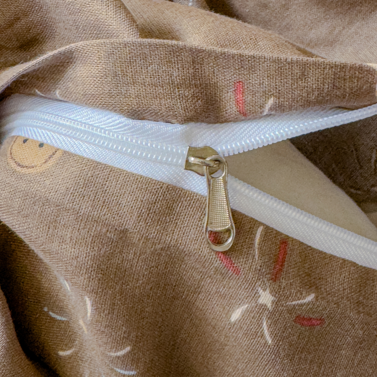 91家纺网 家纺一手货源 找家纺 感遇家纺 2026春夏新款双层纱全棉纯棉系列四件套-第一批 姜饼人