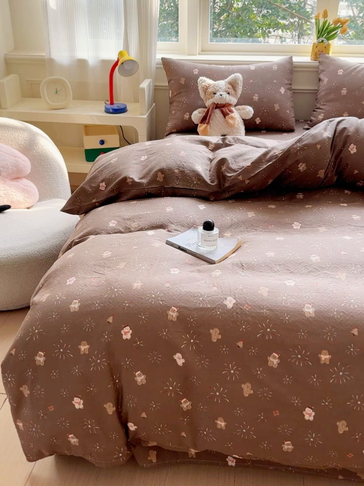 91家纺网 家纺一手货源 找家纺 感遇家纺 2026春夏新款双层纱全棉纯棉系列四件套-第一批 姜饼人