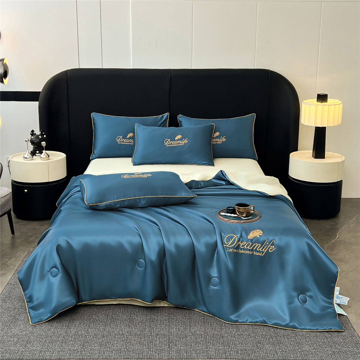 91家纺网 家纺一手货源 找家纺 鑫佰利 2026新款水洗冰丝刺绣夏被夏凉被空调被 宾利蓝拼米白