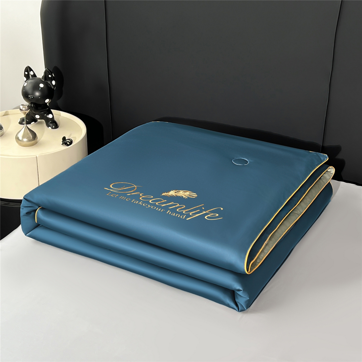 91家纺网 家纺一手货源 找家纺 鑫佰利 2026新款水洗冰丝刺绣夏被夏凉被空调被 宾利蓝拼米白