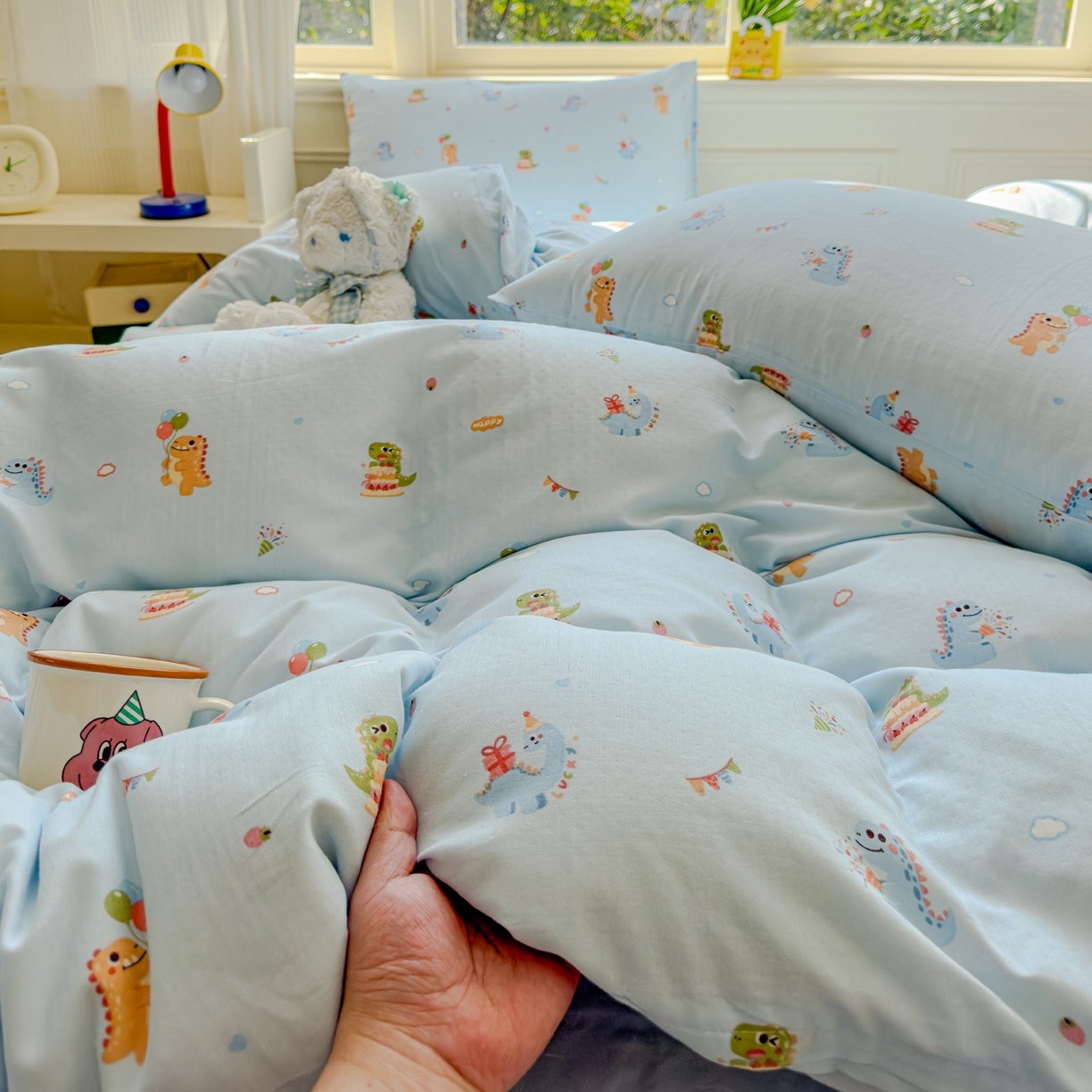 91家纺网 家纺一手货源 找家纺 感遇家纺 2026春夏新款双层纱全棉纯棉系列四件套-第一批 蓝色恐龙