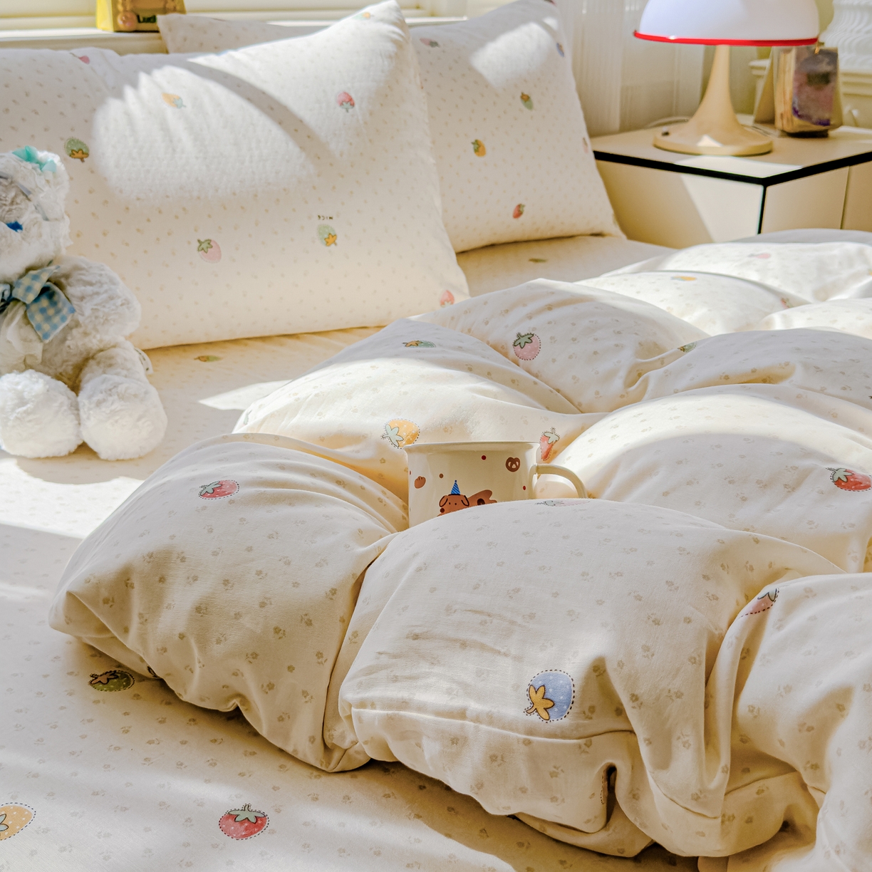 91家纺网 家纺一手货源 找家纺 感遇家纺 2026春夏新款双层纱全棉纯棉系列四件套-第一批 恋恋草莓