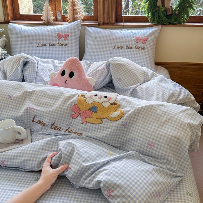 91家纺网 家纺一手货源 找家纺 布柔 2026春夏新款13070纯棉全棉印花绣花床笠三件套四件套 曲奇蓝