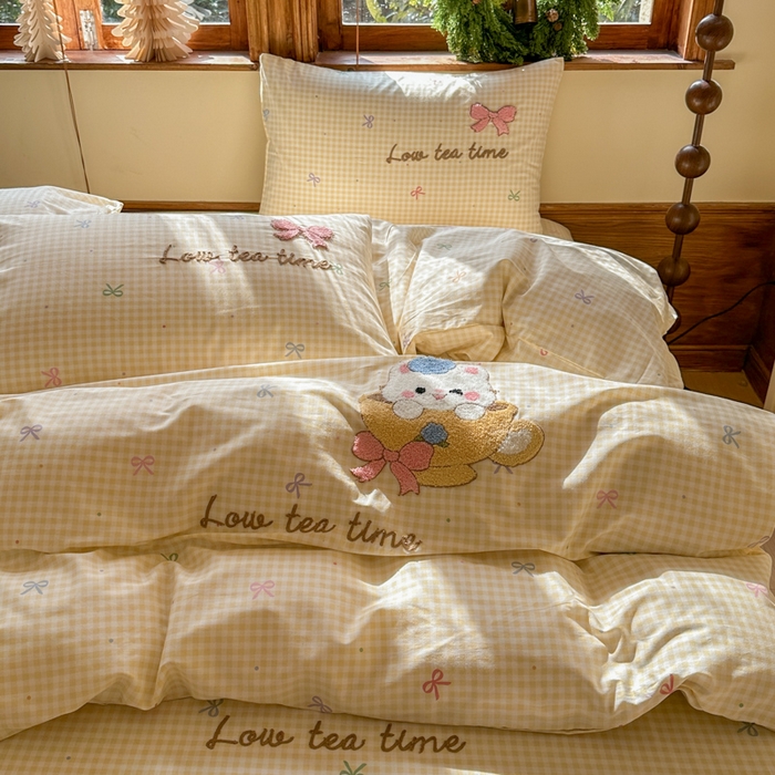 91家纺网 家纺一手货源 找家纺 布柔 2026春夏新款13070纯棉全棉印花绣花床笠三件套四件套 曲奇黄