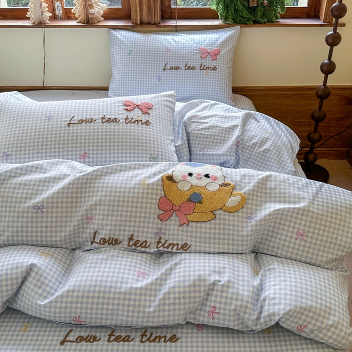 91家纺网 家纺一手货源 找家纺 布柔 2026春夏新款13070纯棉全棉印花绣花床笠三件套四件套 曲奇蓝