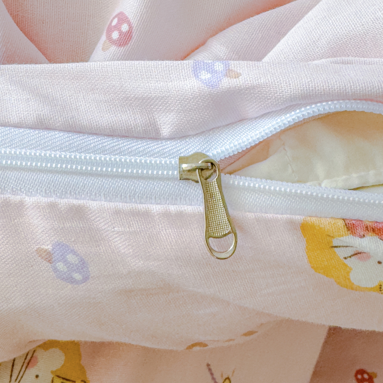 91家纺网 家纺一手货源 找家纺 感遇家纺 2026春夏新款双层纱全棉纯棉系列四件套-第一批 萌宠乐园