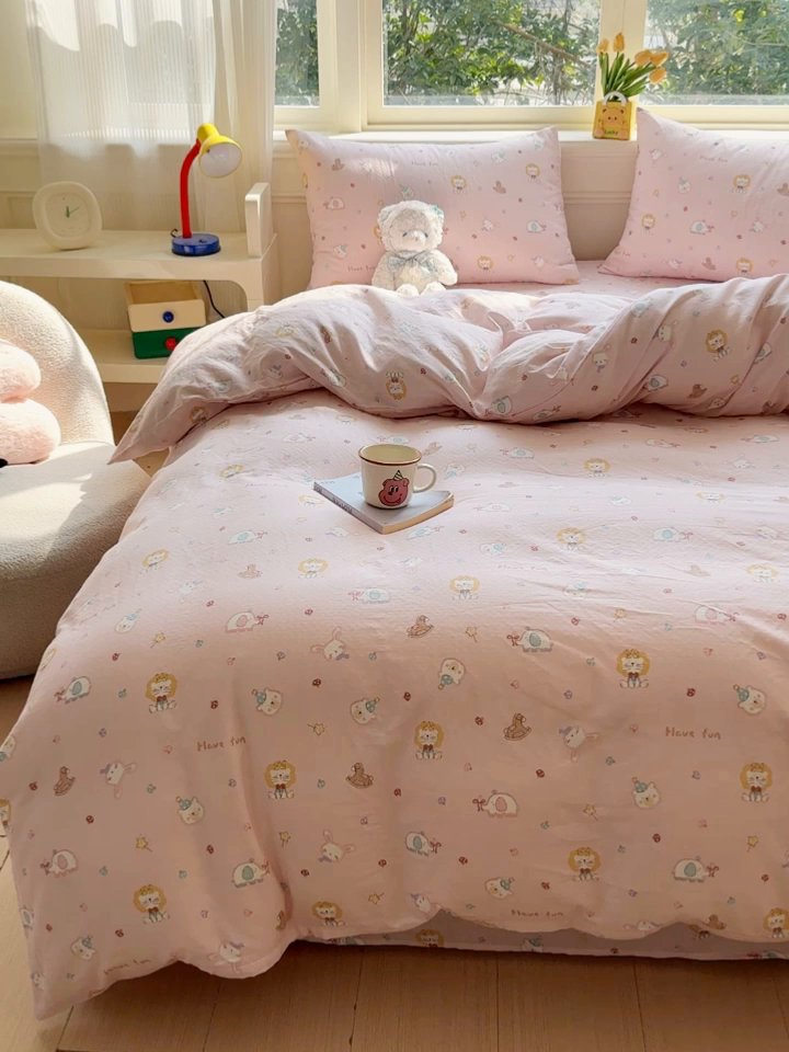 91家纺网 家纺一手货源 找家纺 感遇家纺 2026春夏新款双层纱全棉纯棉系列四件套-第一批 萌宠乐园