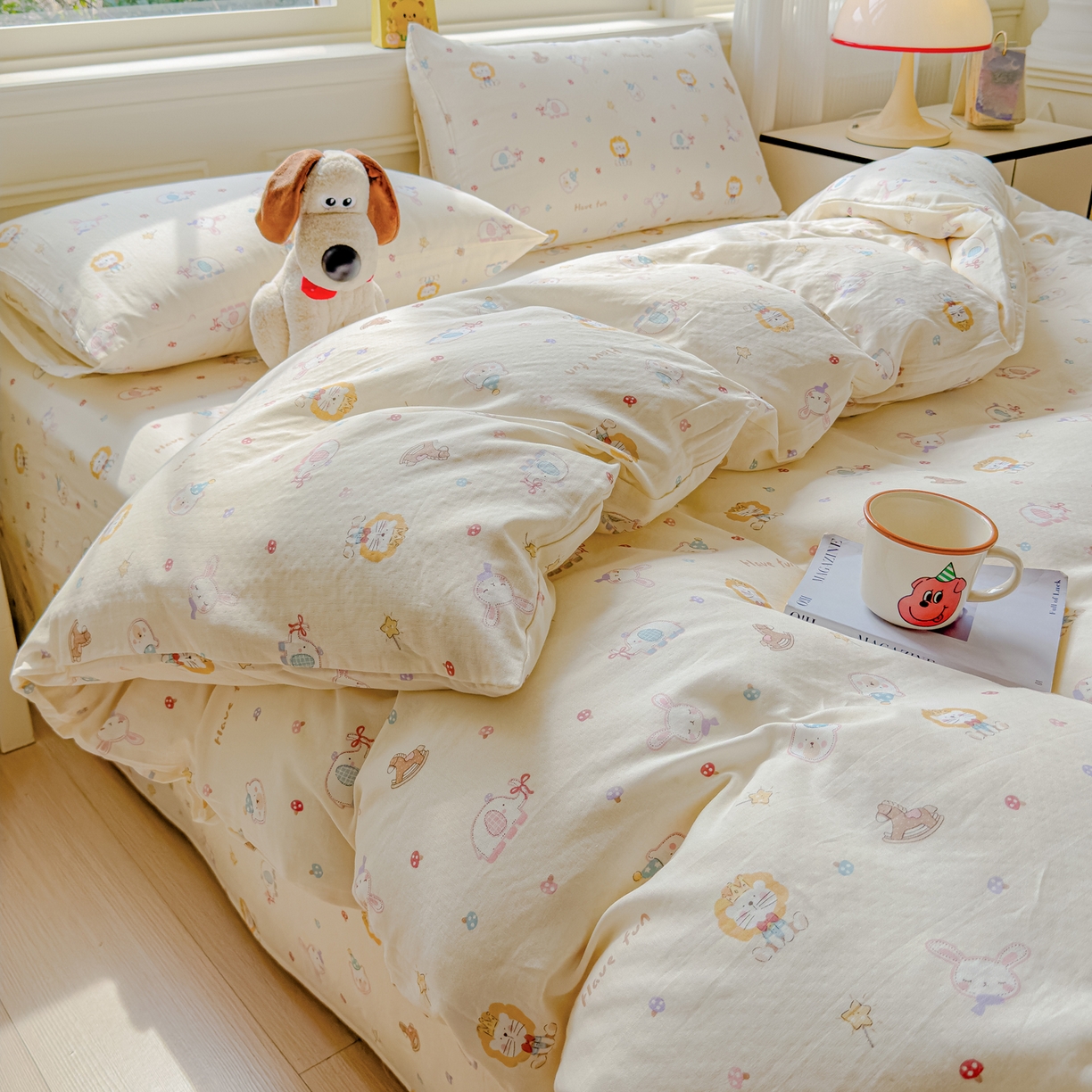 91家纺网 家纺一手货源 找家纺 感遇家纺 2026春夏新款双层纱全棉纯棉系列四件套-第一批 萌宠乐园·米黄