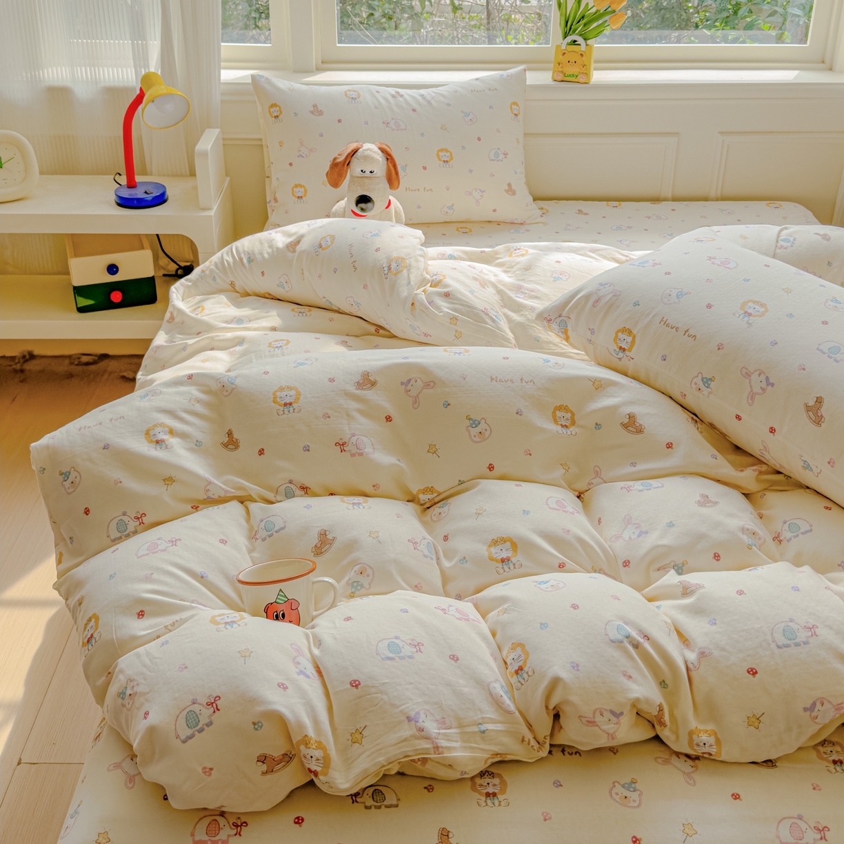 91家纺网 家纺一手货源 找家纺 感遇家纺 2026春夏新款双层纱全棉纯棉系列四件套-第一批 萌宠乐园·米黄
