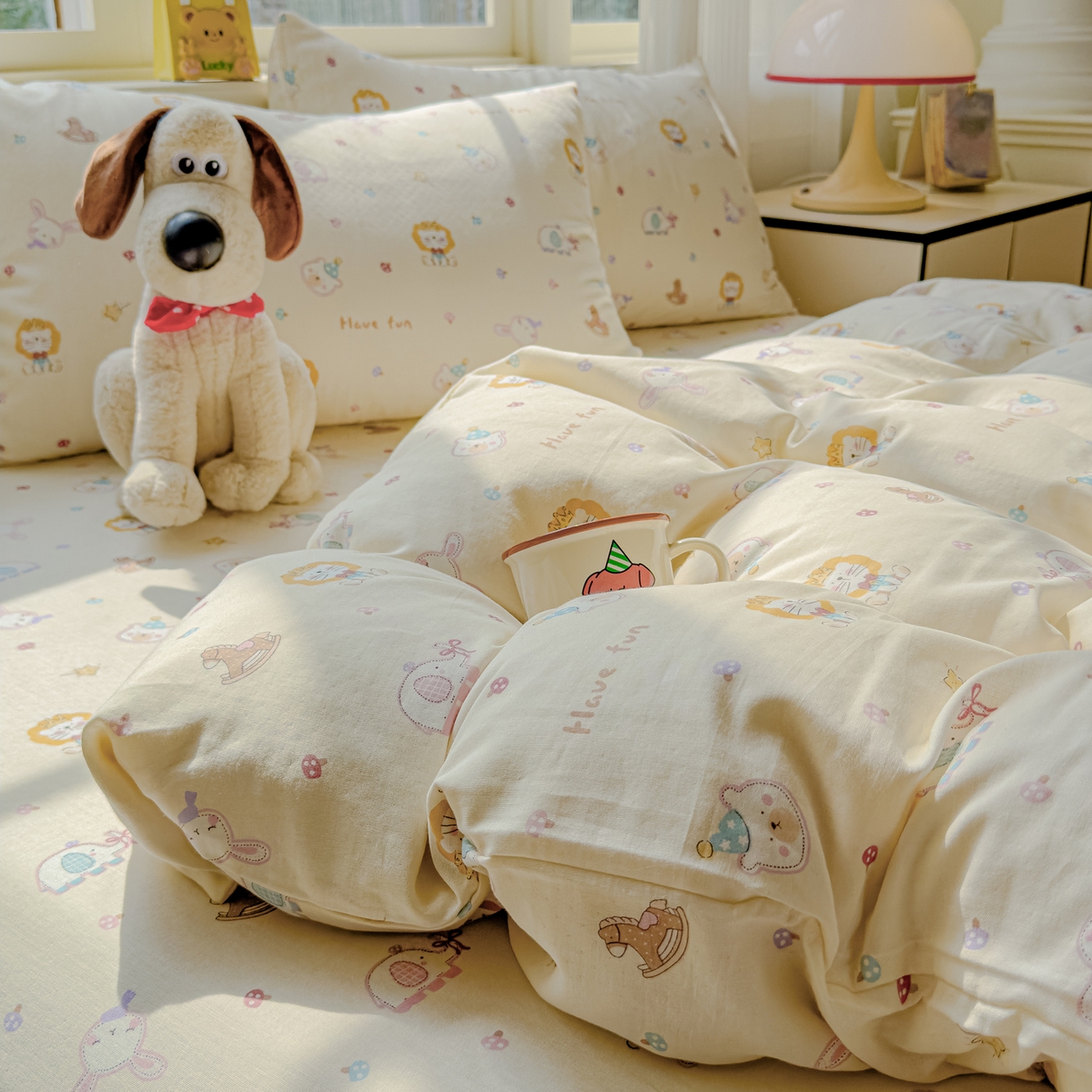 91家纺网 家纺一手货源 找家纺 感遇家纺 2026春夏新款双层纱全棉纯棉系列四件套-第一批 萌宠乐园·米黄