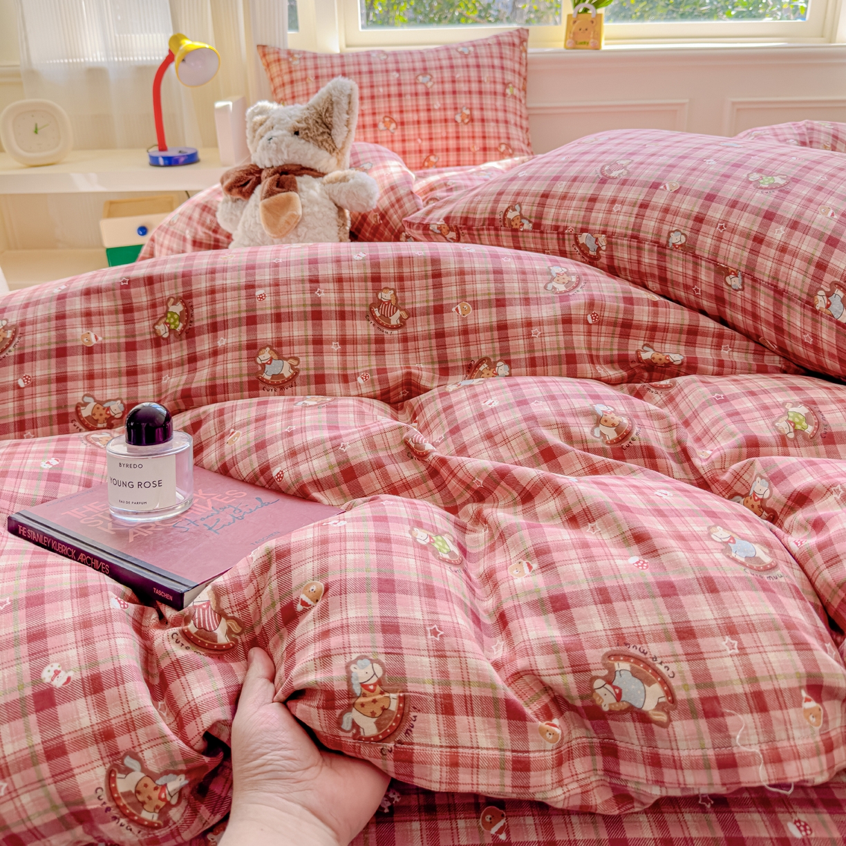 91家纺网 家纺一手货源 找家纺 感遇家纺 2026春夏新款双层纱全棉纯棉系列四件套-第一批 童梦木马