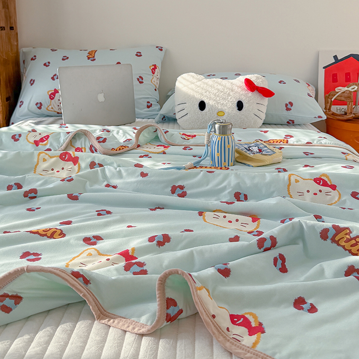 91家纺网 家纺一手货源 找家纺 桃子家居 2026新款A类卡通小清新印花高品质牛奶丝软糯针织棉包边夏被系列 针织棉-豹纹猫猫蓝