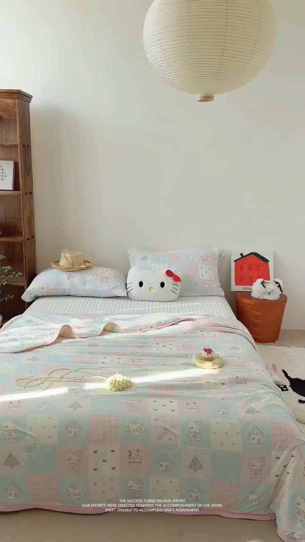 91家纺网 家纺一手货源 找家纺 桃子家居 2026新款A类卡通小清新印花高品质牛奶丝软糯针织棉包边夏被系列 针织棉-猫咪甜梦屋