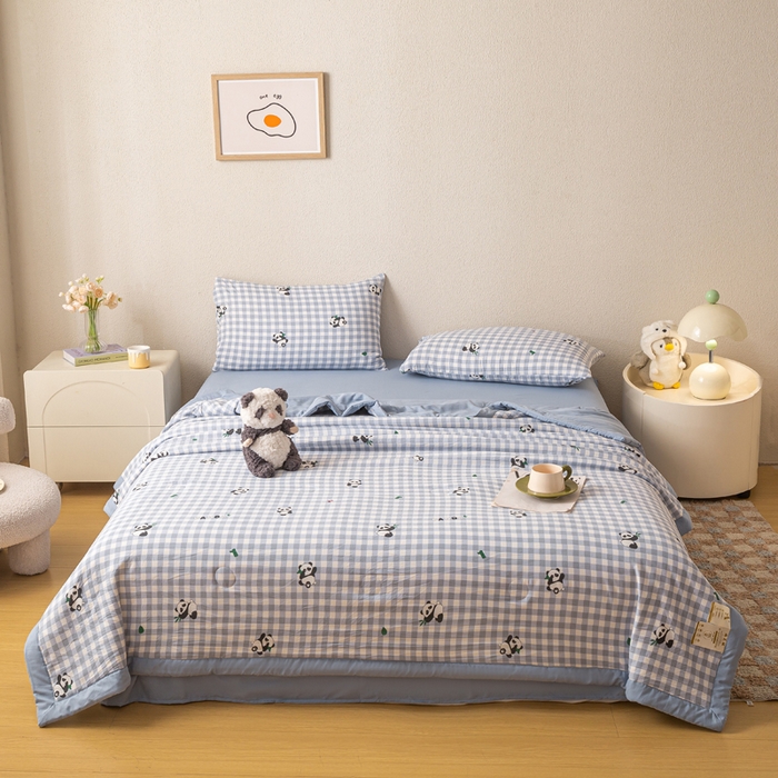 91家纺网 家纺一手货源 找家纺 爱屋及屋 2026新款水洗棉印花夏被夏凉被被子被芯 蓝格子熊猫