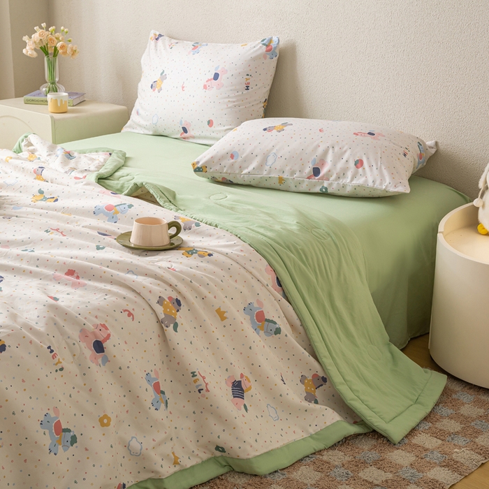 91家纺网 家纺一手货源 找家纺 爱屋及屋 2026新款水洗棉印花夏被夏凉被被子被芯 点点木马