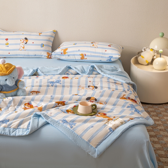 91家纺网 家纺一手货源 找家纺 爱屋及屋 2026新款水洗棉印花夏被夏凉被被子被芯 竖条小狗