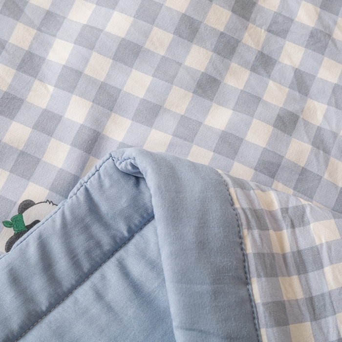 91家纺网 家纺一手货源 找家纺 爱屋及屋 2026新款水洗棉印花夏被夏凉被被子被芯 蓝格子熊猫