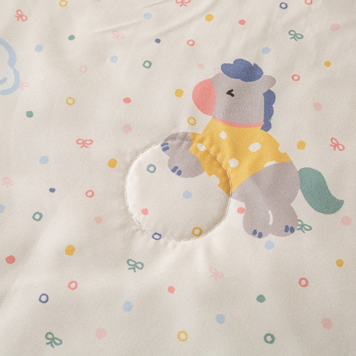 91家纺网 家纺一手货源 找家纺 爱屋及屋 2026新款水洗棉印花夏被夏凉被被子被芯 点点木马