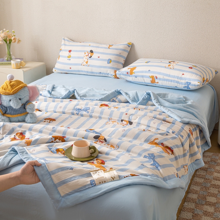 91家纺网 家纺一手货源 找家纺 爱屋及屋 2026新款水洗棉印花夏被夏凉被被子被芯 竖条小狗