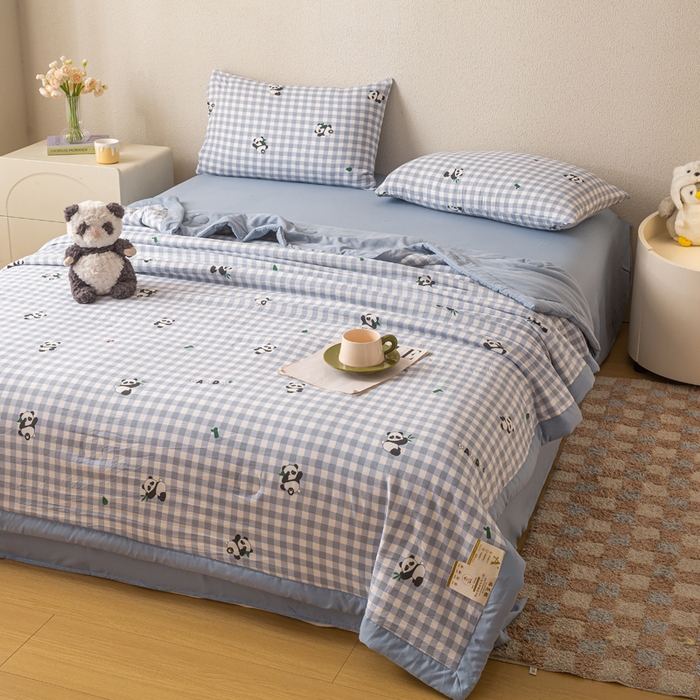 91家纺网 家纺一手货源 找家纺 爱屋及屋 2026新款水洗棉印花夏被夏凉被被子被芯 蓝格子熊猫