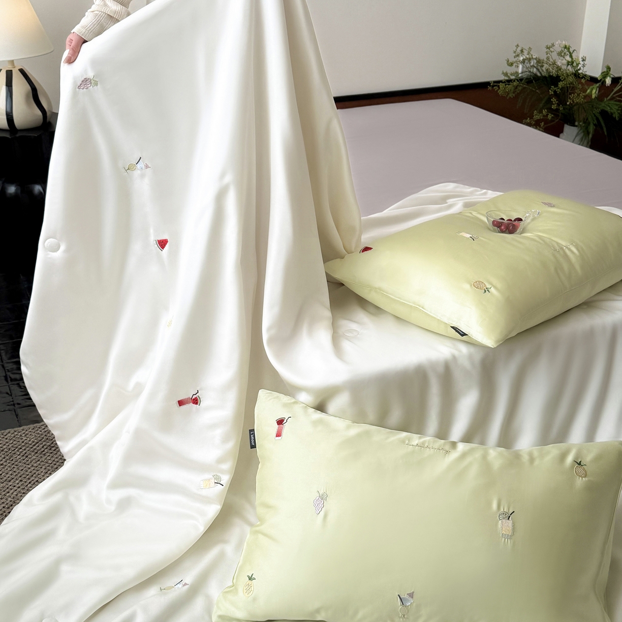 91家纺网 家纺一手货源 找家纺 鹿班家居 2026夏季新品60S兰精天丝刺绣夏被系列-夏日缤纷（标准会员-20元） 夏日缤纷-绿白紫