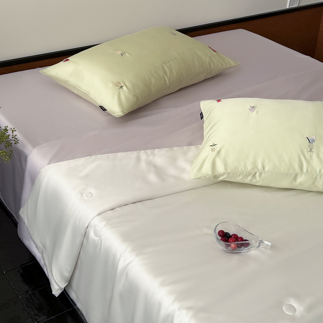 91家纺网 家纺一手货源 找家纺 鹿班家居 2026夏季新品60S兰精天丝刺绣夏被系列-夏日缤纷（标准会员-20元） 夏日缤纷-绿白紫