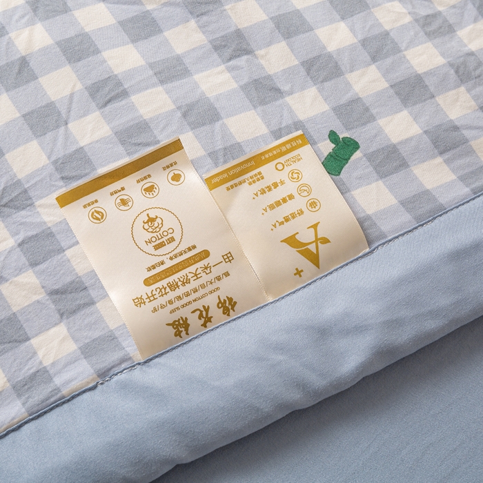 91家纺网 家纺一手货源 找家纺 爱屋及屋 2026新款水洗棉印花夏被夏凉被被子被芯 蓝格子熊猫