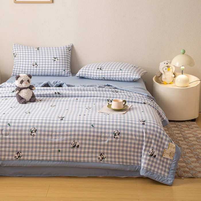 91家纺网 家纺一手货源 找家纺 爱屋及屋 2026新款水洗棉印花夏被夏凉被被子被芯 蓝格子熊猫