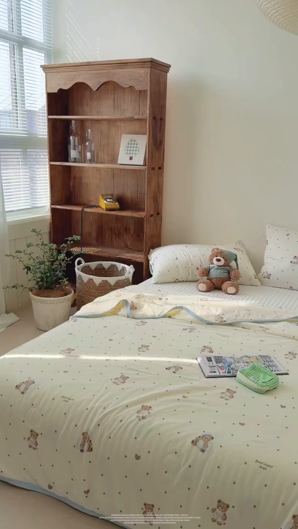 91家纺网 家纺一手货源 找家纺 桃子家居 2026新款A类卡通小清新印花高品质牛奶丝软糯针织棉包边夏被系列 针织棉-软糖小熊