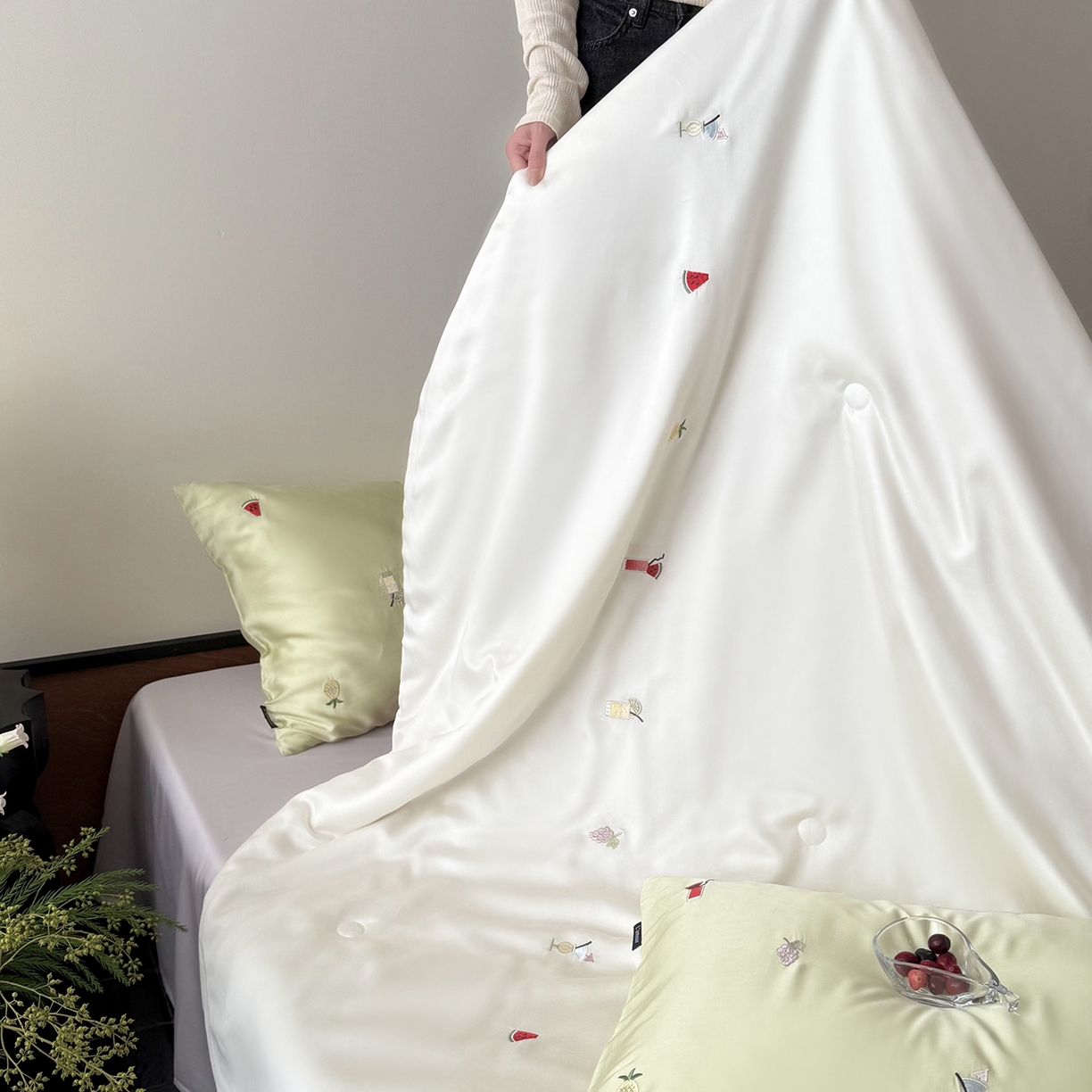 91家纺网 家纺一手货源 找家纺 鹿班家居 2026夏季新品60S兰精天丝刺绣夏被系列-夏日缤纷（标准会员-20元） 夏日缤纷-绿白紫