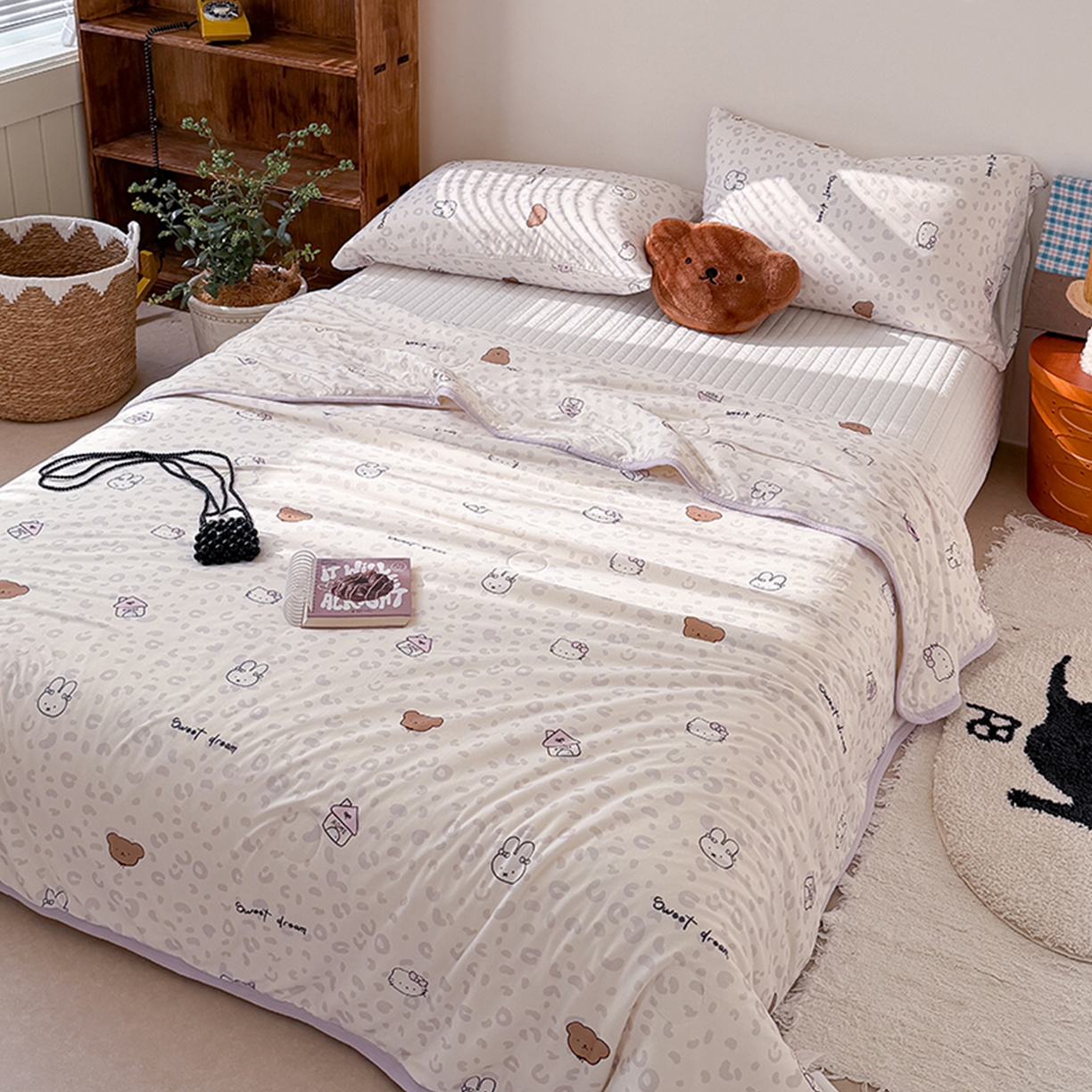 91家纺网 家纺一手货源 找家纺 桃子家居 2026新款A类卡通小清新印花高品质牛奶丝软糯针织棉包边夏被系列 针织棉-紫梦乐园