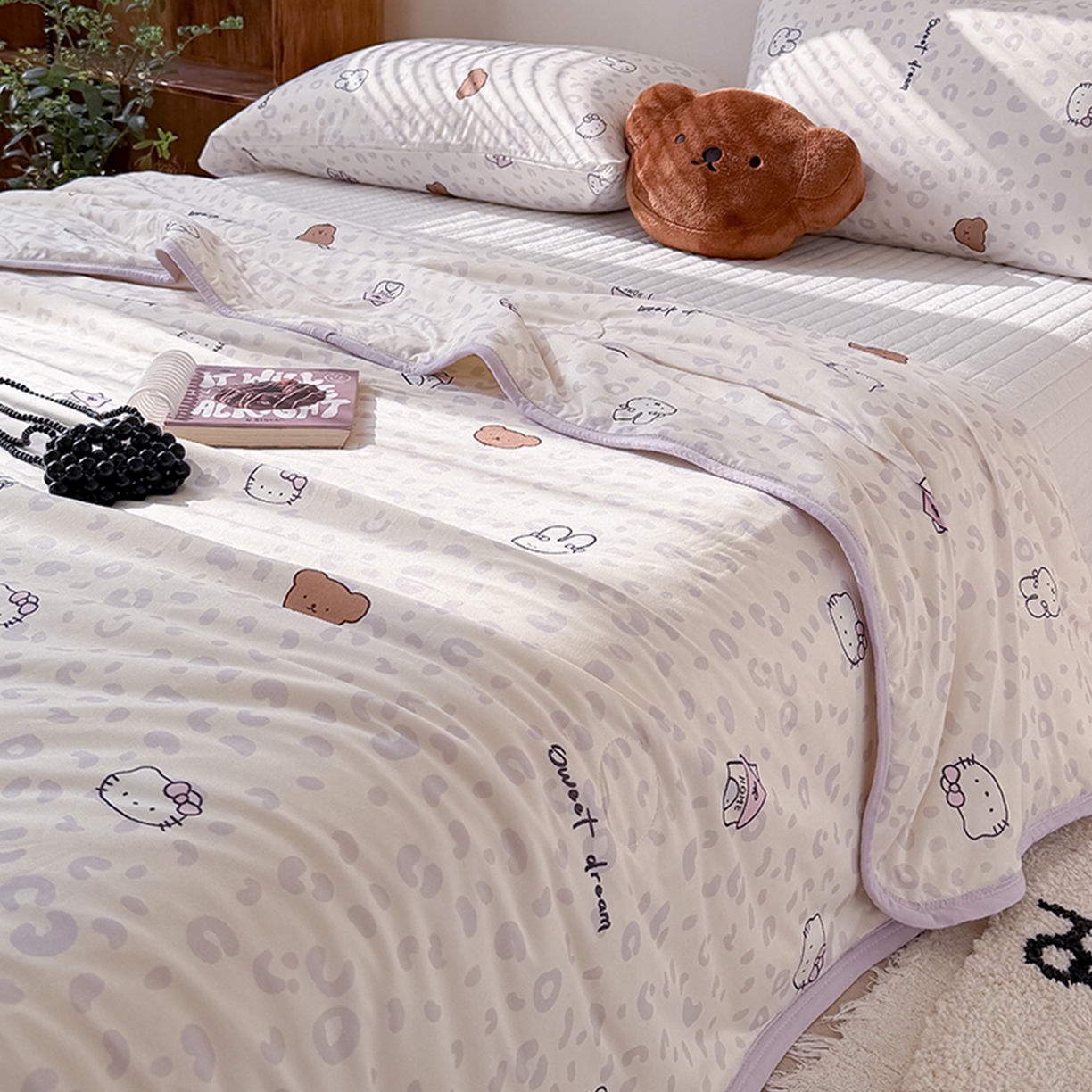 91家纺网 家纺一手货源 找家纺 桃子家居 2026新款A类卡通小清新印花高品质牛奶丝软糯针织棉包边夏被系列 针织棉-紫梦乐园