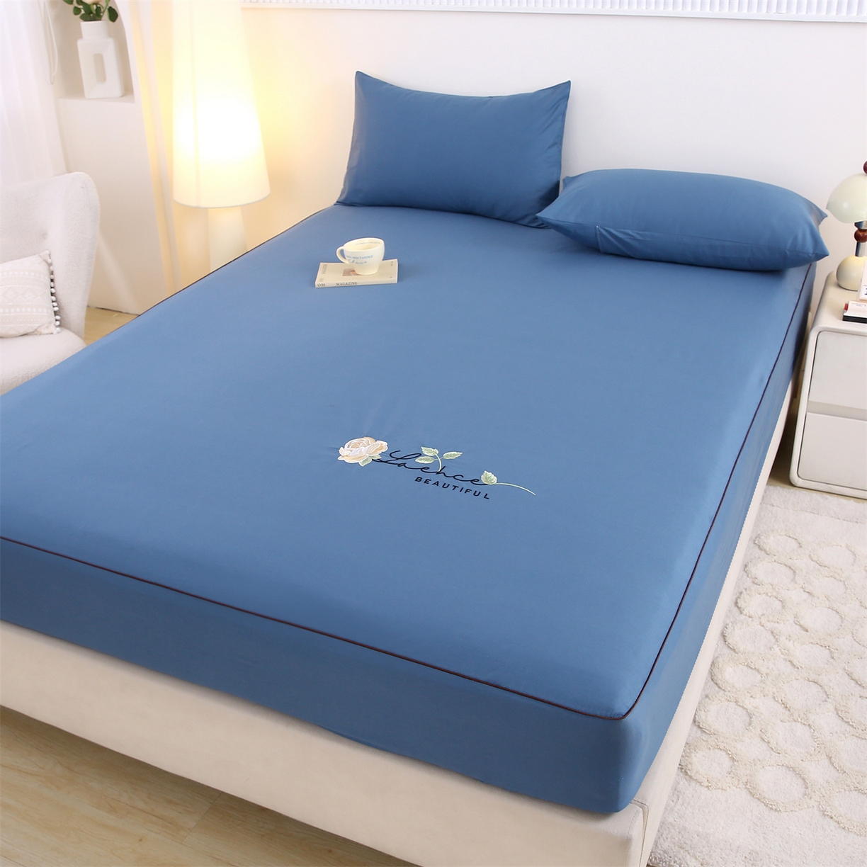 91家纺网 家纺一手货源 找家纺 乐逸家纺 2026新款斜纹全棉100%高支高密40支精美刺绣款单层床笠三件套一见倾心系列 一见倾心-深海蓝