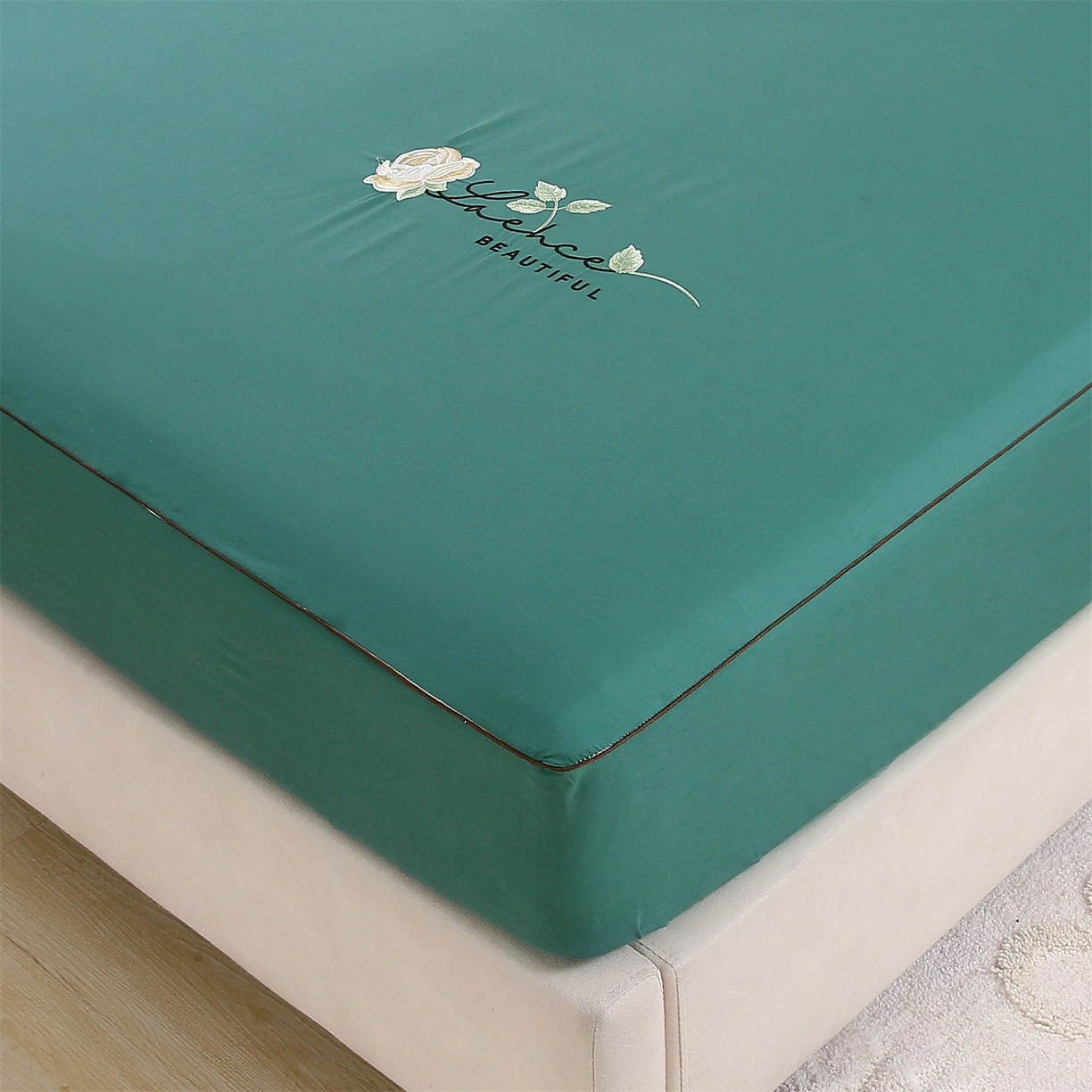 91家纺网 家纺一手货源 找家纺 乐逸家纺 2026新款斜纹全棉100%高支高密40支精美刺绣款单层床笠三件套一见倾心系列 一见倾心-复古绿