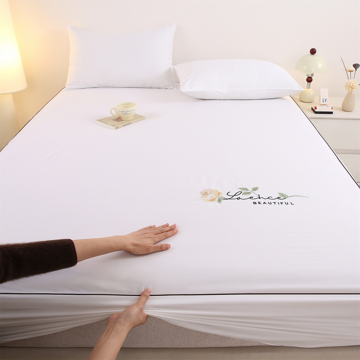 91家纺网 家纺一手货源 找家纺 乐逸家纺 2026新款斜纹全棉100%高支高密40支精美刺绣款单层床笠三件套一见倾心系列 一见倾心-纯白