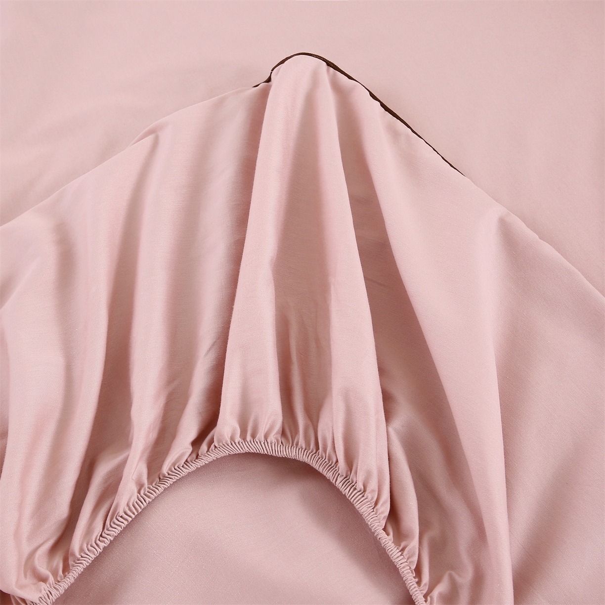 91家纺网 家纺一手货源 找家纺 乐逸家纺 2026新款斜纹全棉100%高支高密40支精美刺绣款单层床笠三件套一见倾心系列 一见倾心-玉