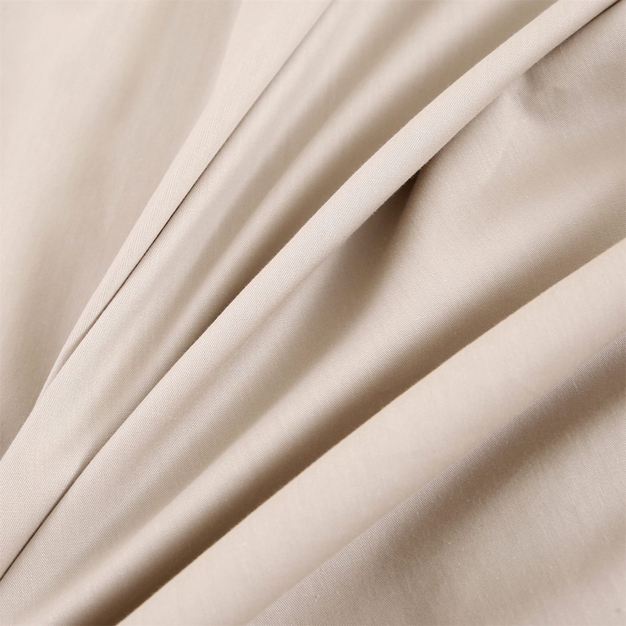 91家纺网 家纺一手货源 找家纺 乐逸家纺 2026新款斜纹全棉100%高支高密40支精美刺绣款单层床笠三件套一见倾心系列 一见倾心-浅驼