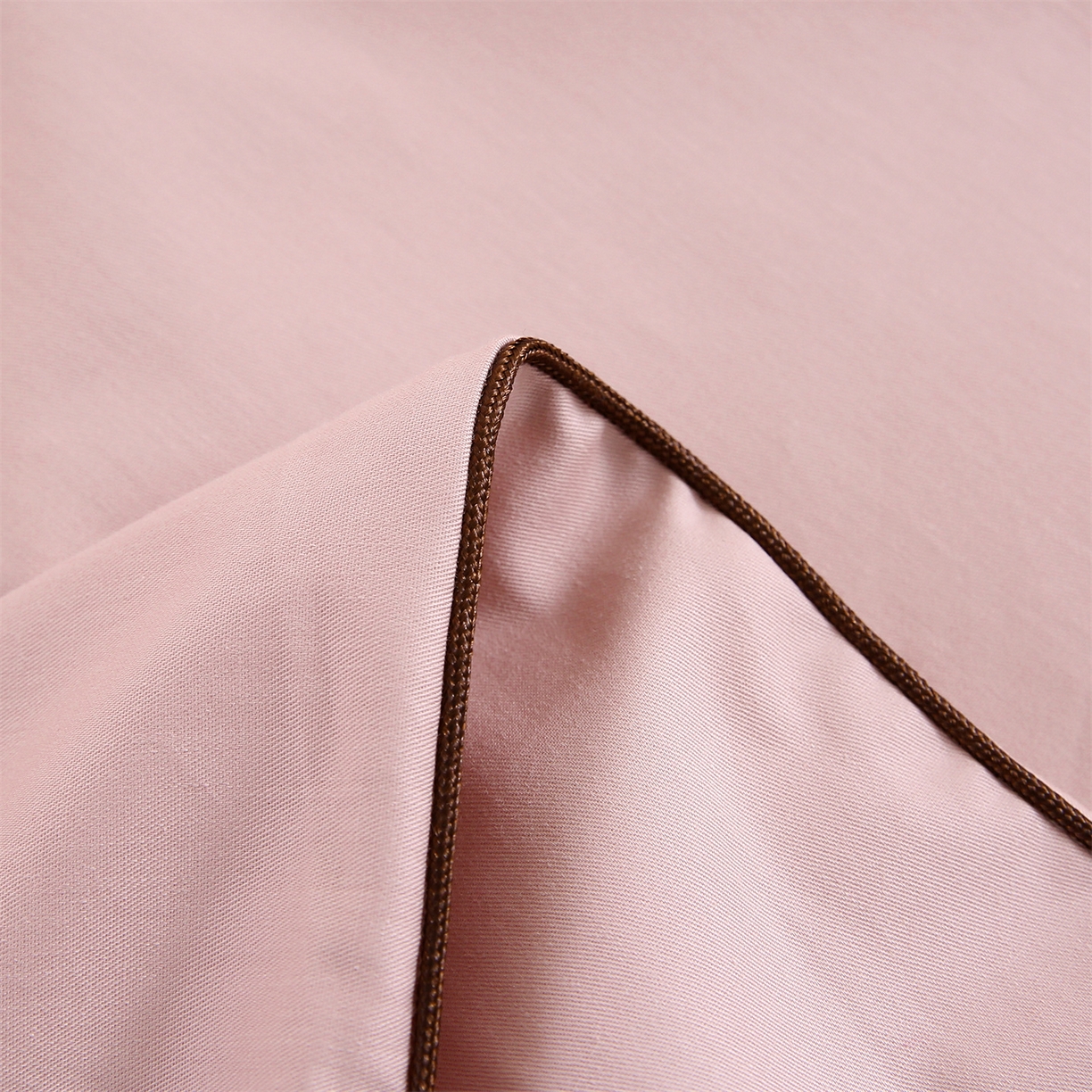 91家纺网 家纺一手货源 找家纺 乐逸家纺 2026新款斜纹全棉100%高支高密40支精美刺绣款单层床笠三件套一见倾心系列 一见倾心-玉