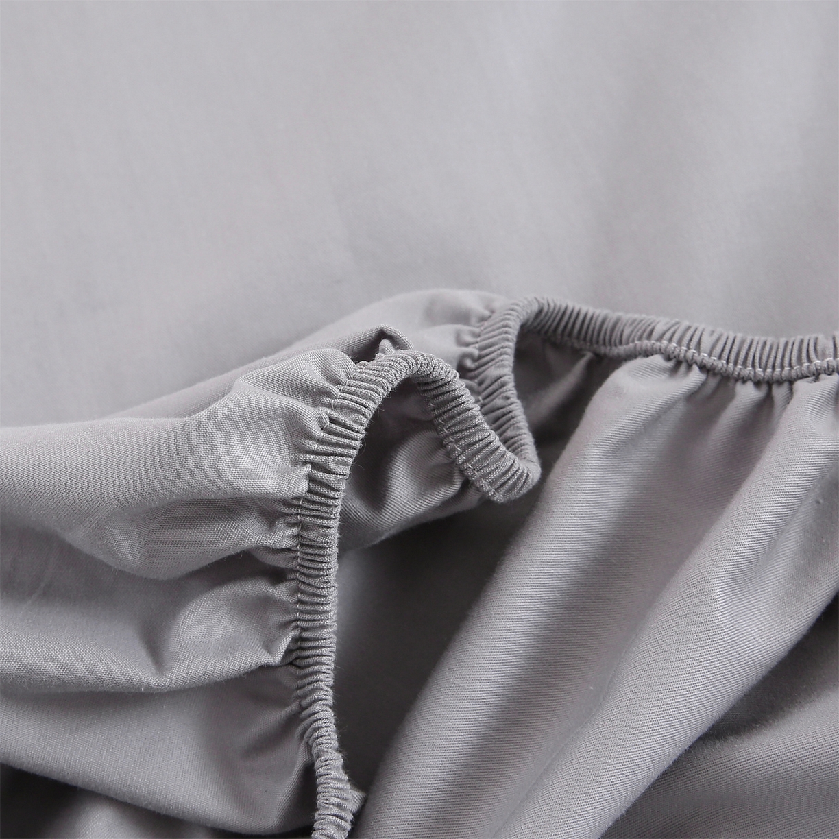 91家纺网 家纺一手货源 找家纺 乐逸家纺 2026新款斜纹全棉100%高支高密40支精美刺绣款单层床笠三件套一见倾心系列 一见倾心-浅灰