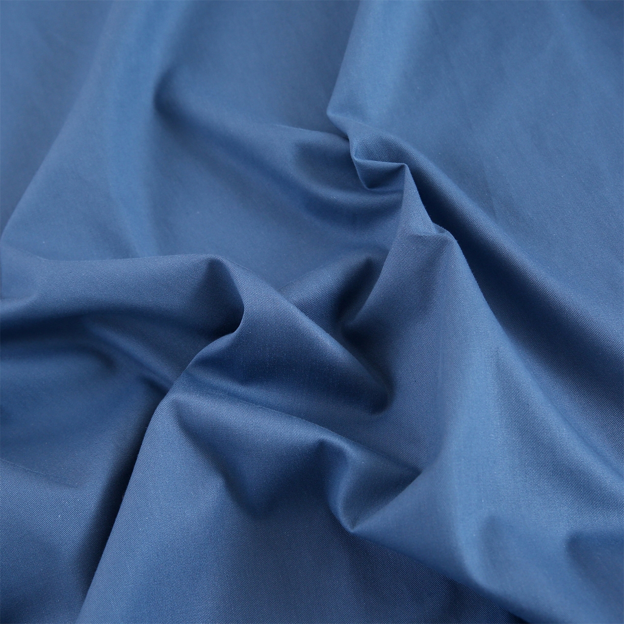 91家纺网 家纺一手货源 找家纺 乐逸家纺 2026新款斜纹全棉100%高支高密40支精美刺绣款单层床笠三件套一见倾心系列 一见倾心-深海蓝