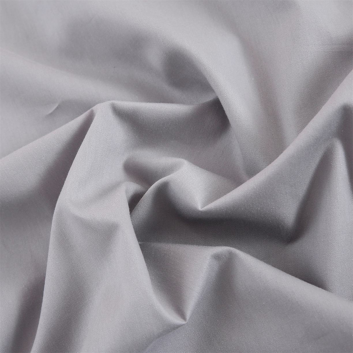 91家纺网 家纺一手货源 找家纺 乐逸家纺 2026新款斜纹全棉100%高支高密40支精美刺绣款单层床笠三件套一见倾心系列 一见倾心-浅灰