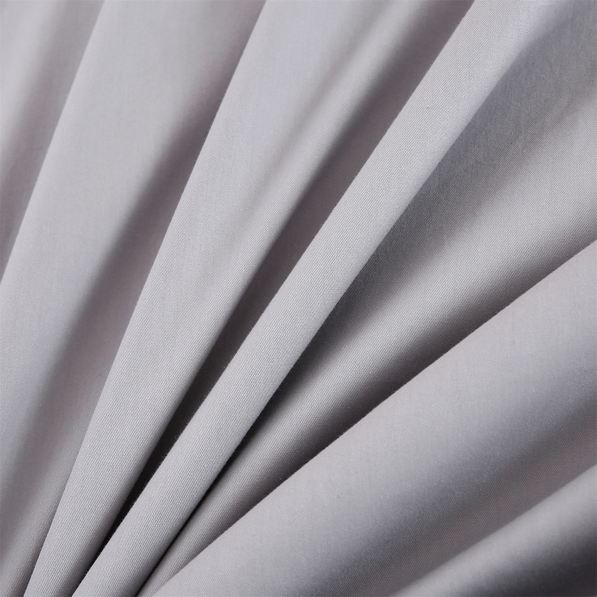 91家纺网 家纺一手货源 找家纺 乐逸家纺 2026新款斜纹全棉100%高支高密40支精美刺绣款单层床笠三件套一见倾心系列 一见倾心-浅灰